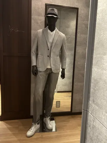 JOSEPH ABBOUD 上條 コーディネート画像