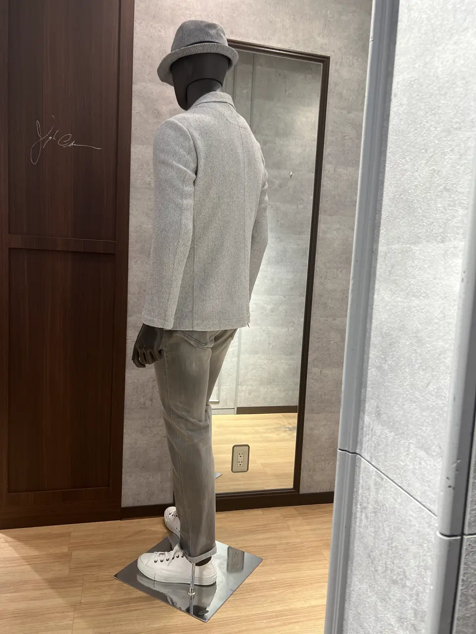 JOSEPH ABBOUD 上條 コーディネート画像