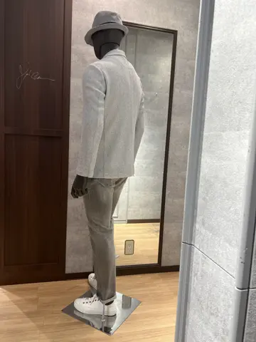 JOSEPH ABBOUD 上條 コーディネート画像