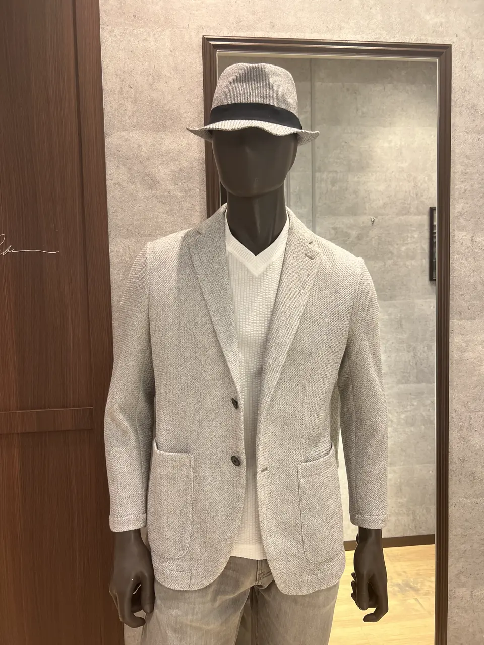 JOSEPH ABBOUD 上條 コーディネート画像