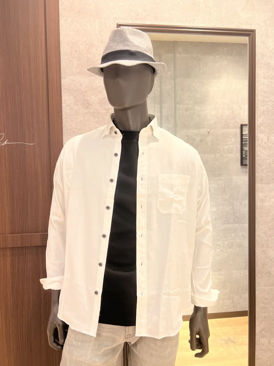 JOSEPH ABBOUD 上條 コーディネート画像