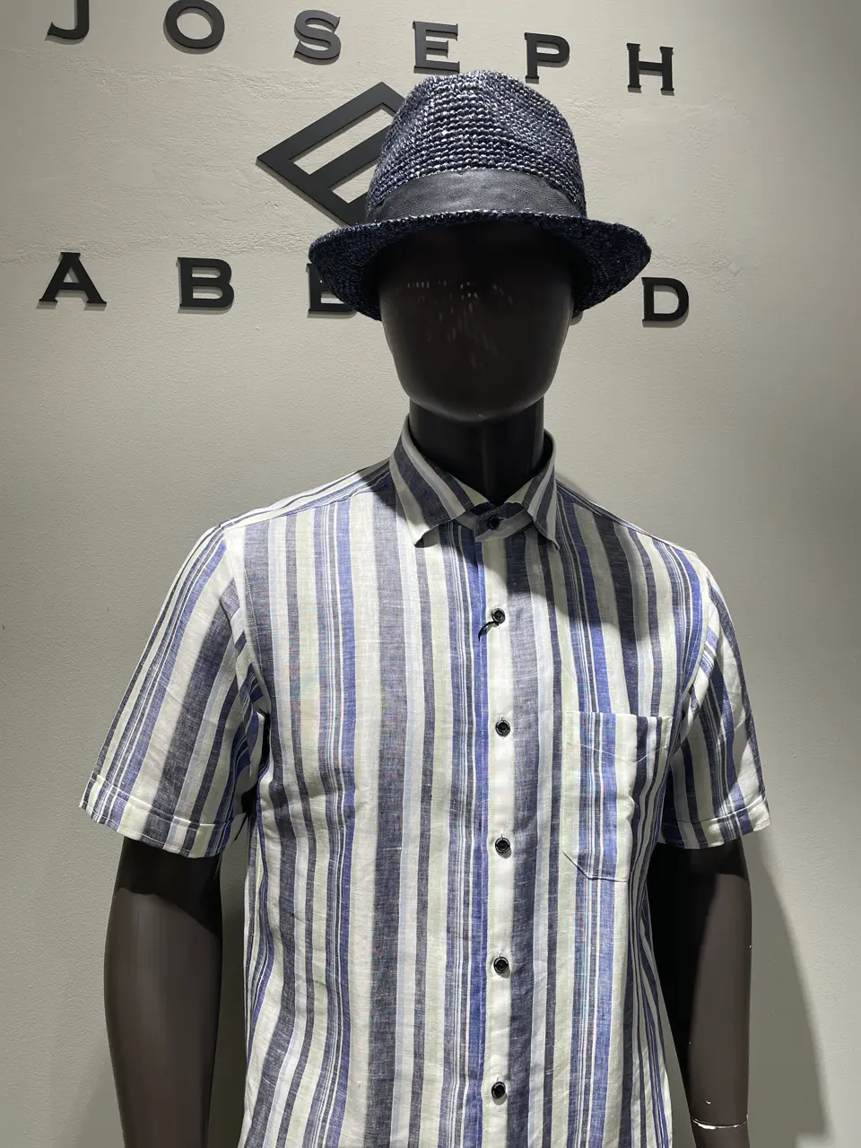 JOSEPH ABBOUD 伊津野 コーディネート画像