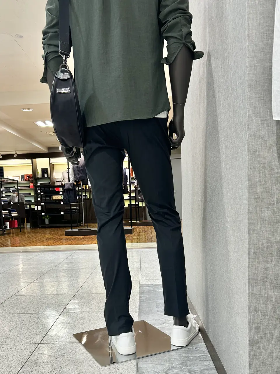 JOSEPH ABBOUD 上田 コーディネート画像