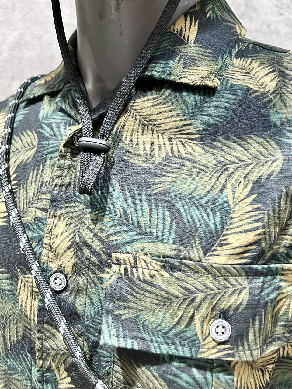 JOSEPH ABBOUD MOUNTAIN 二澤 コーディネート画像