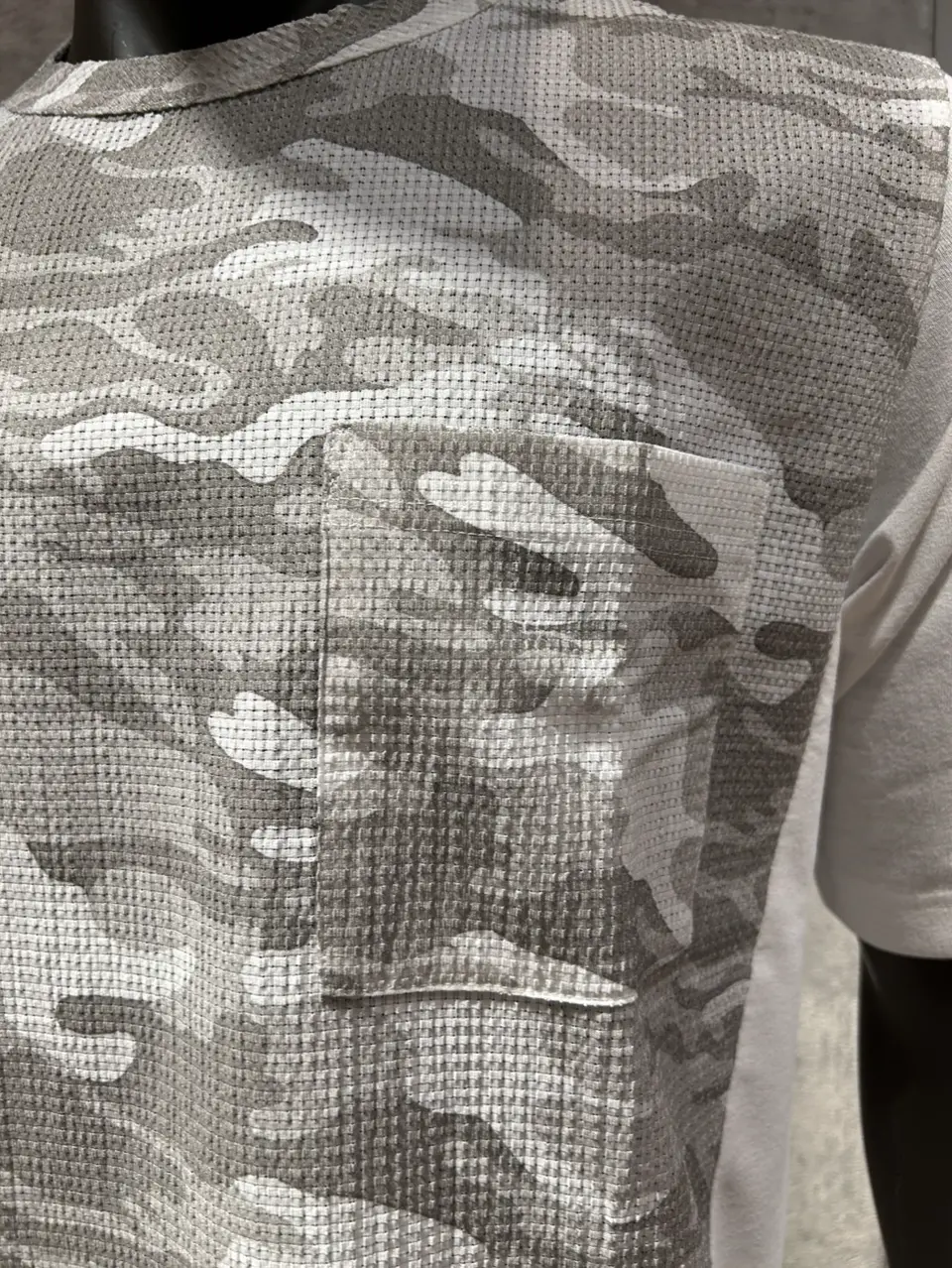 JOSEPH ABBOUD MOUNTAIN 上條 コーディネート画像