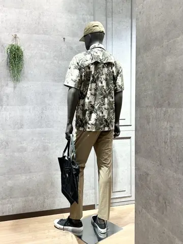 JOSEPH ABBOUD MOUNTAIN 上條 コーディネート画像