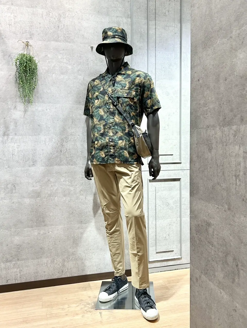 JOSEPH ABBOUD 上條 コーディネート画像