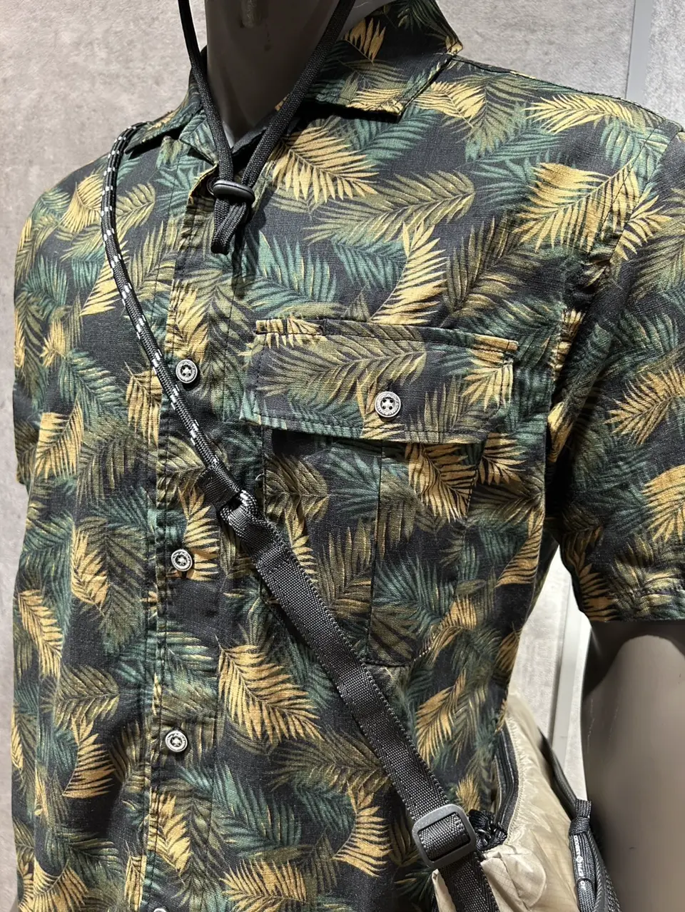 JOSEPH ABBOUD 上條 コーディネート画像