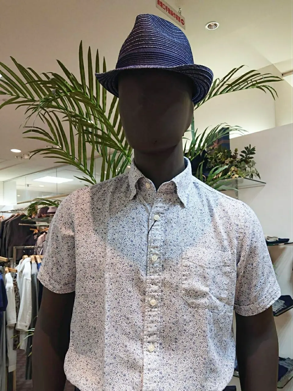 JOSEPH ABBOUD スタッフ コーディネート画像