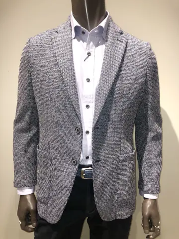 JOSEPH ABBOUD 川田 コーディネート画像