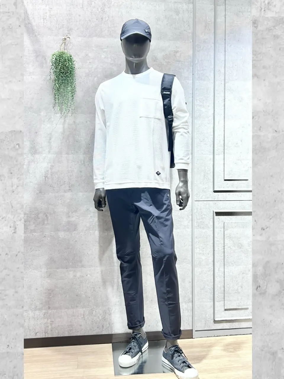 JOSEPH ABBOUD MOUNTAIN 二澤 コーディネート画像