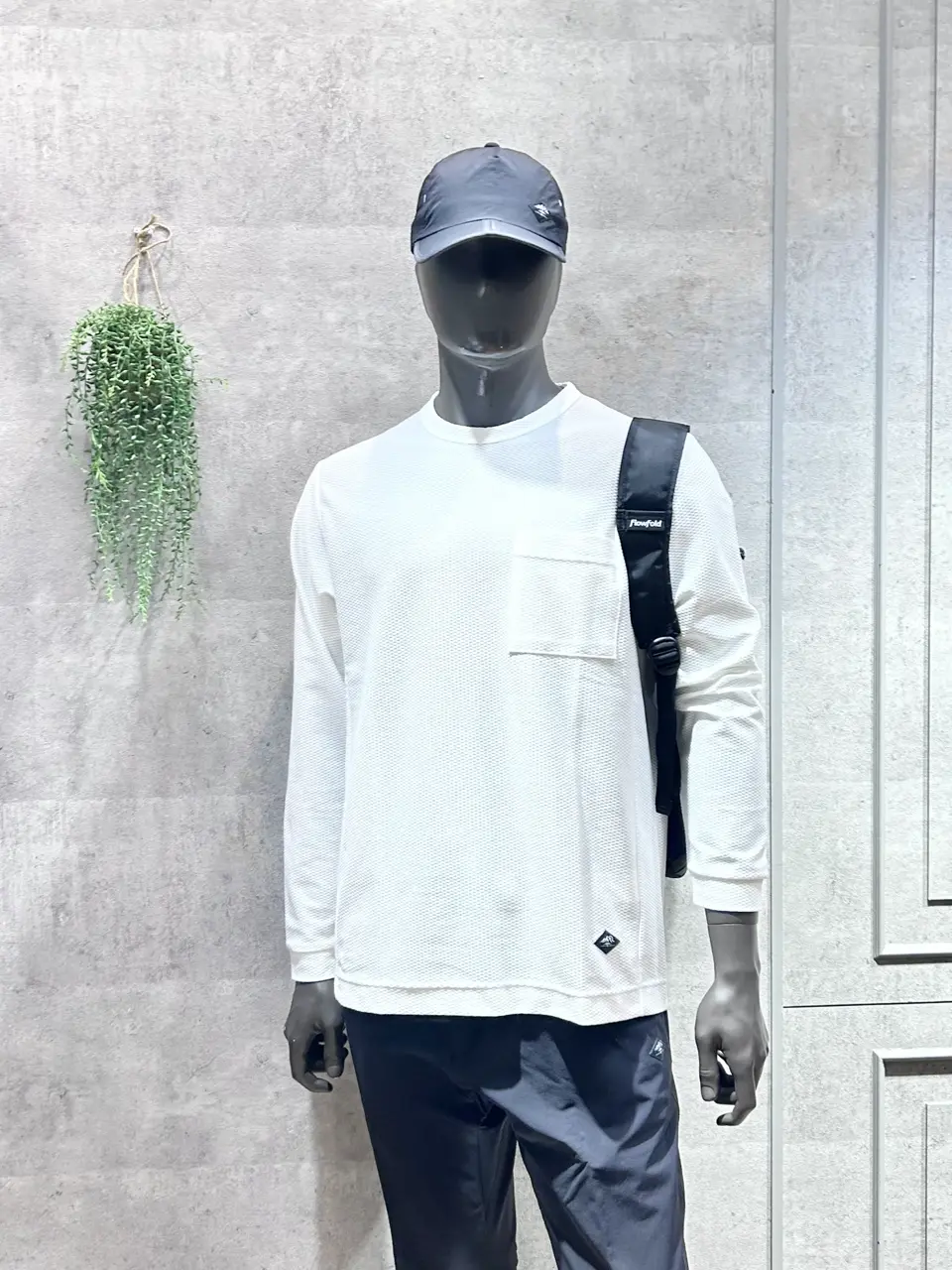 JOSEPH ABBOUD MOUNTAIN 二澤 コーディネート画像