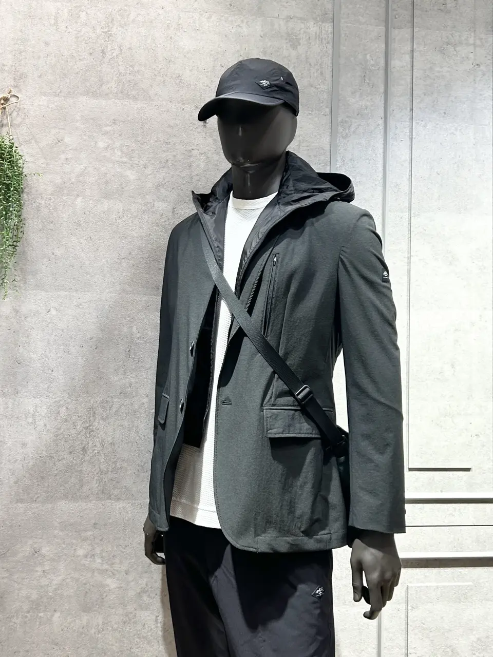 JOSEPH ABBOUD MOUNTAIN 上條 コーディネート画像