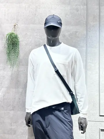 JOSEPH ABBOUD MOUNTAIN 二澤 コーディネート画像