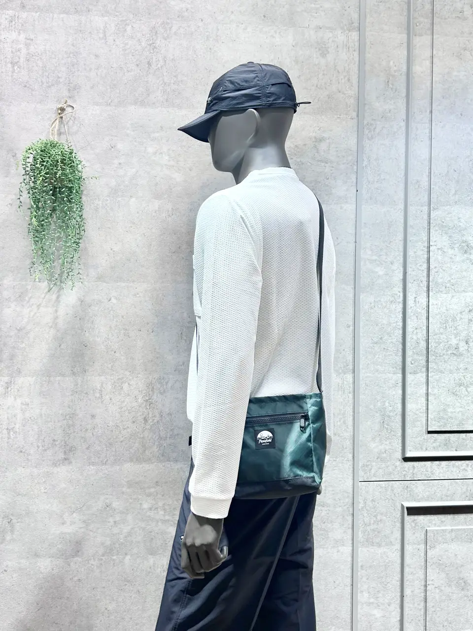 JOSEPH ABBOUD MOUNTAIN 二澤 コーディネート画像