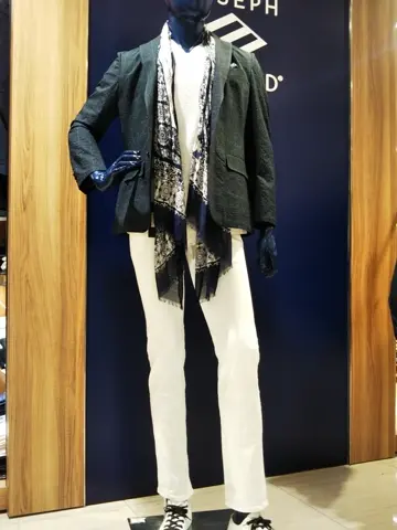 JOSEPH ABBOUD 鈴木 コーディネート画像