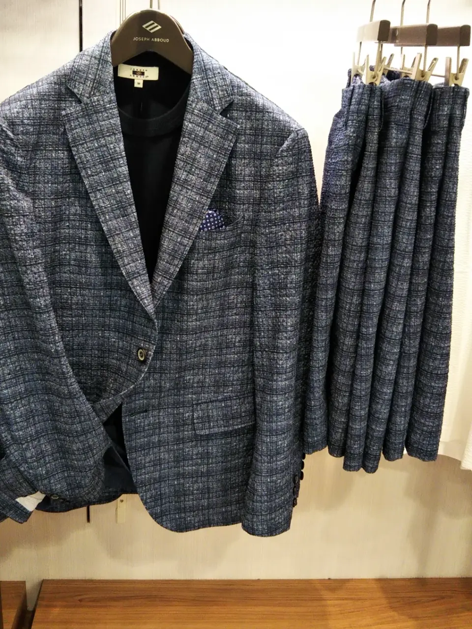 JOSEPH ABBOUD 鈴木 コーディネート画像