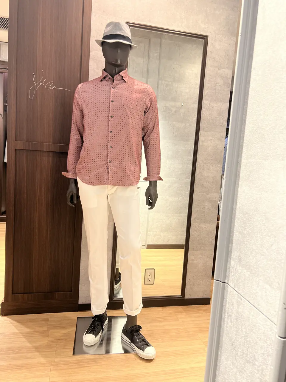 JOSEPH ABBOUD 上條 コーディネート画像