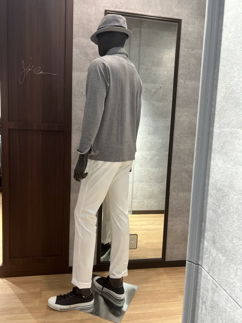 JOSEPH ABBOUD 上條 コーディネート画像