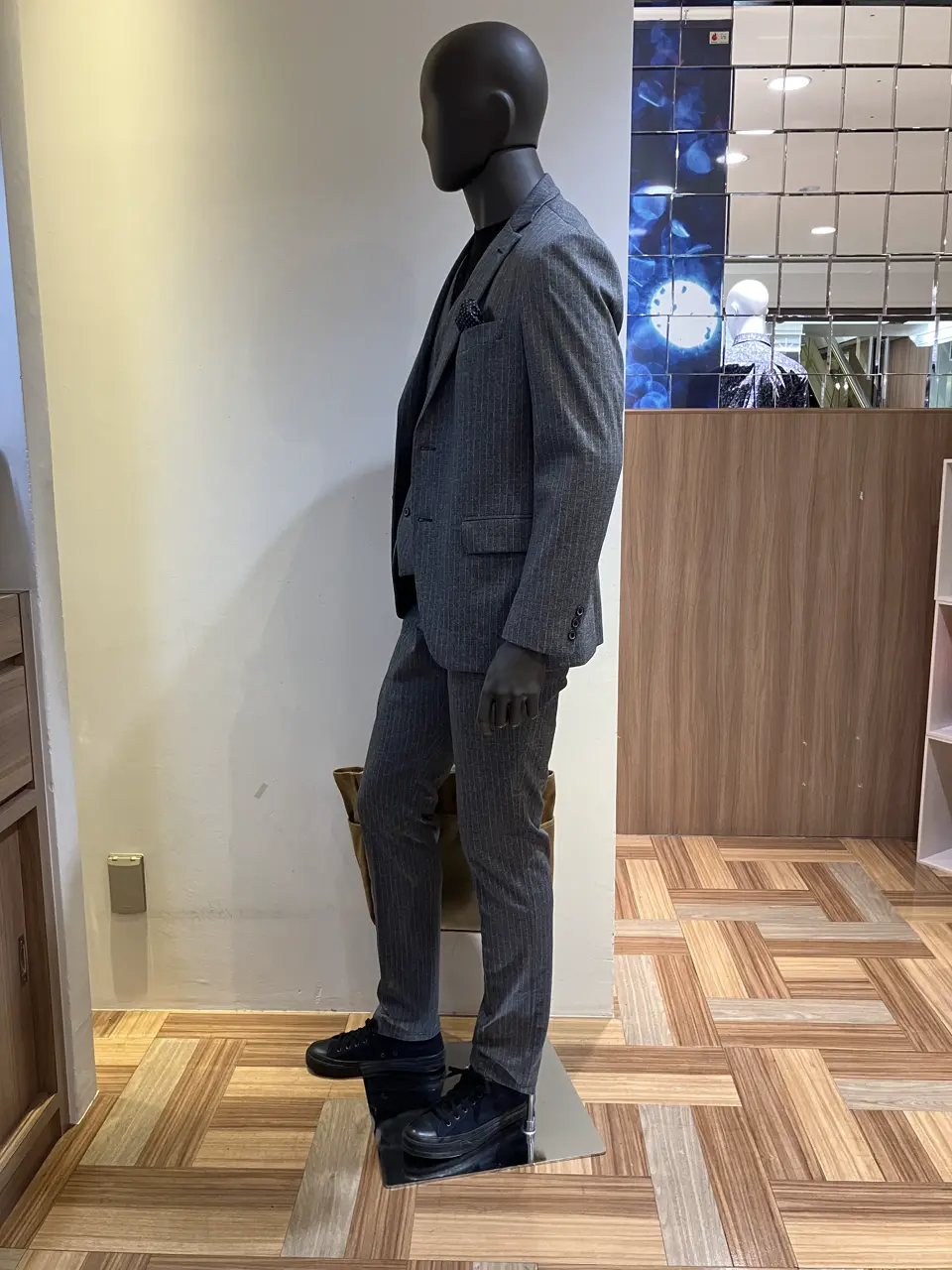 JOSEPH ABBOUD 小城 コーディネート画像