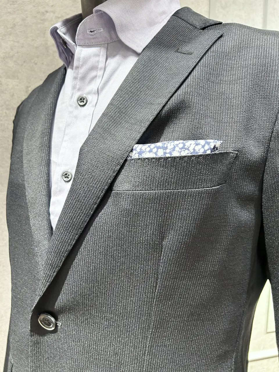 JOSEPH ABBOUD 上條 コーディネート画像