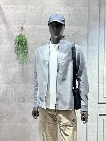 JOSEPH ABBOUD MOUNTAIN 二澤 コーディネート画像