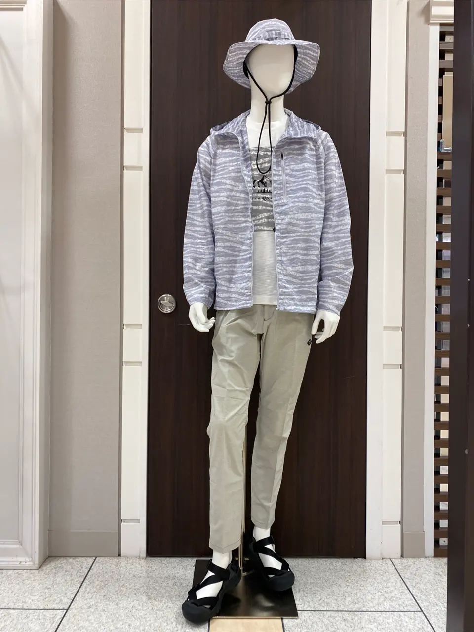 JOSEPH ABBOUD 松山 コーディネート画像