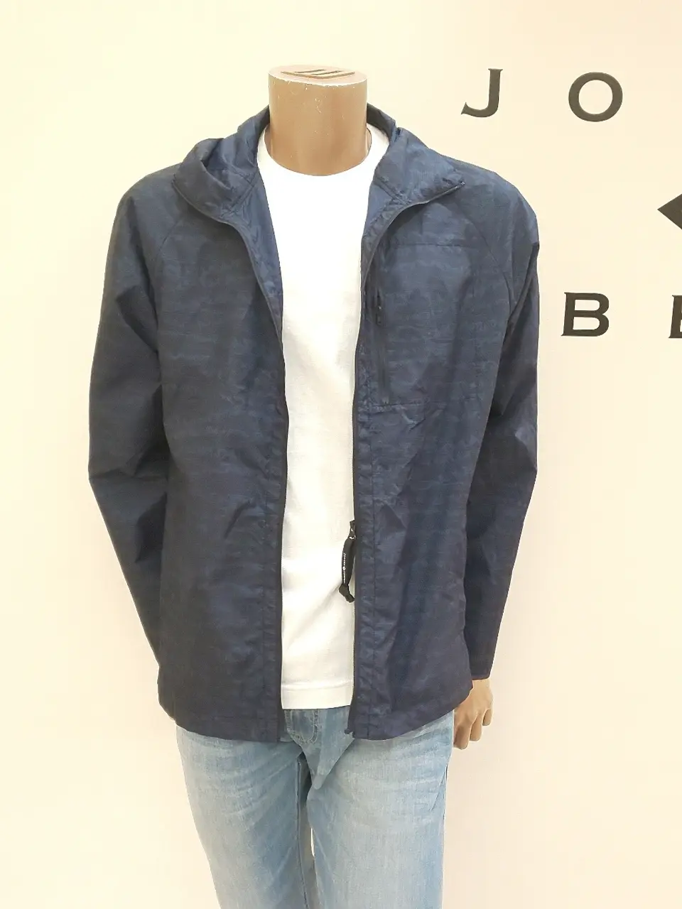 JOSEPH ABBOUD 斉藤 コーディネート画像