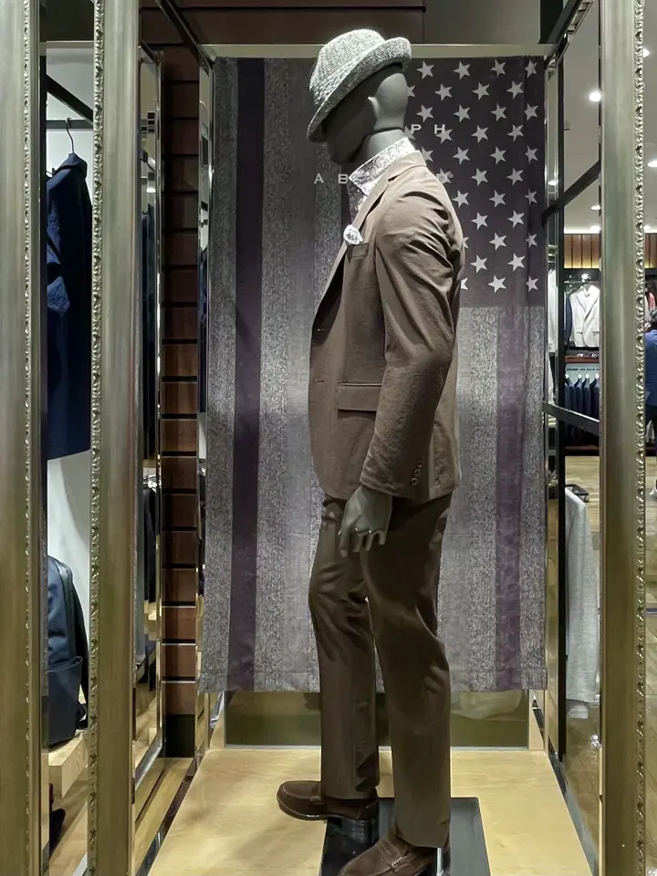 JOSEPH ABBOUD 小田 コーディネート画像