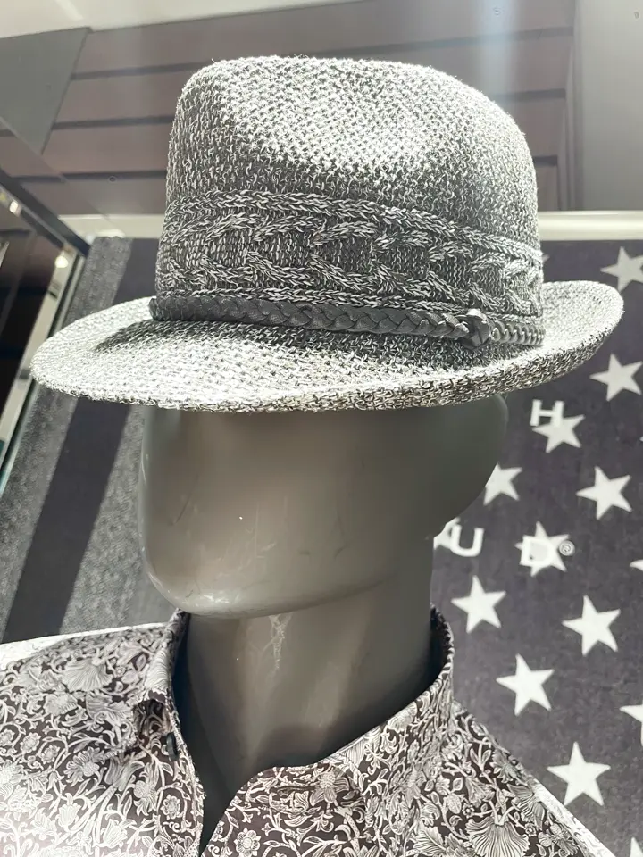 JOSEPH ABBOUD 小田 コーディネート画像