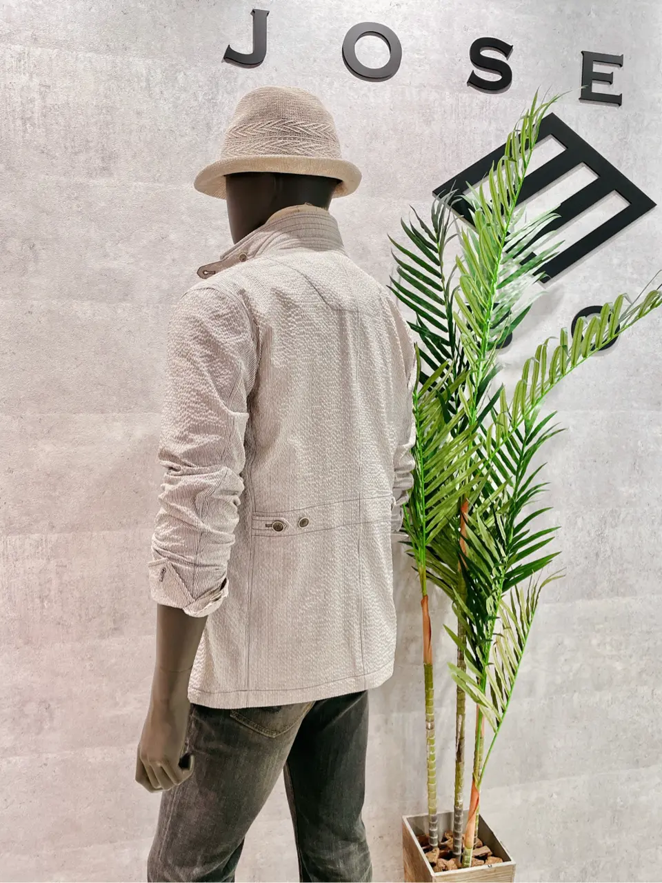 JOSEPH ABBOUD 二澤 コーディネート画像