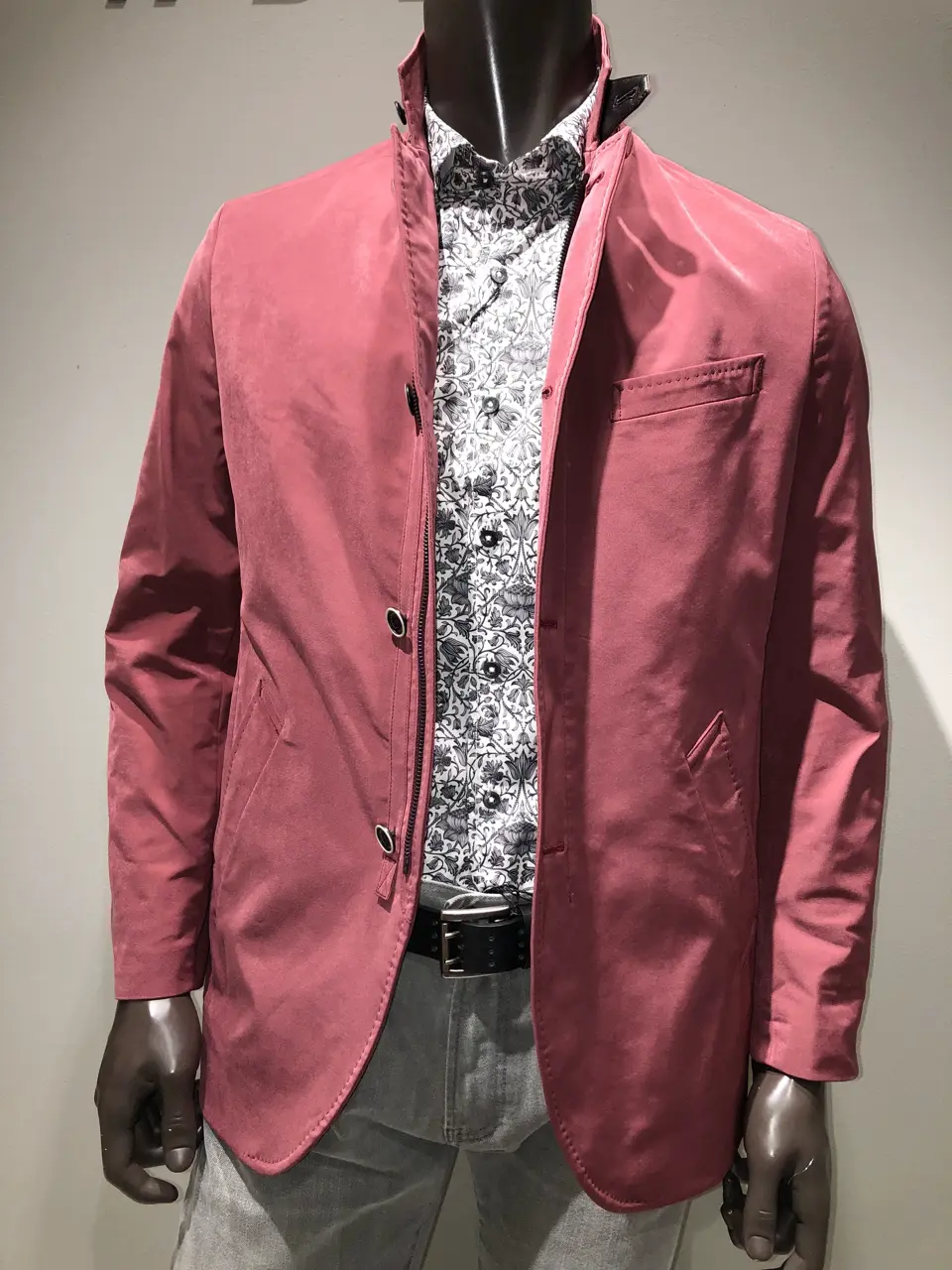 JOSEPH ABBOUD 川田 コーディネート画像