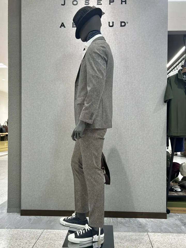 JOSEPH ABBOUD 上田 コーディネート画像