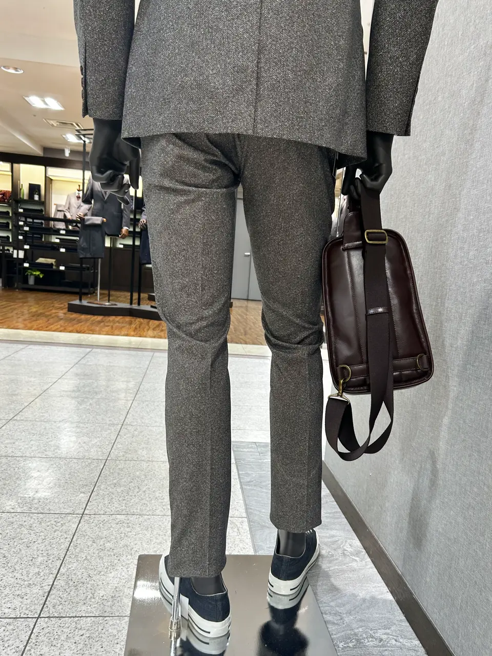 JOSEPH ABBOUD 上田 コーディネート画像