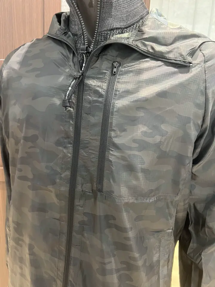 JOSEPH ABBOUD MOUNTAIN 上條 コーディネート画像