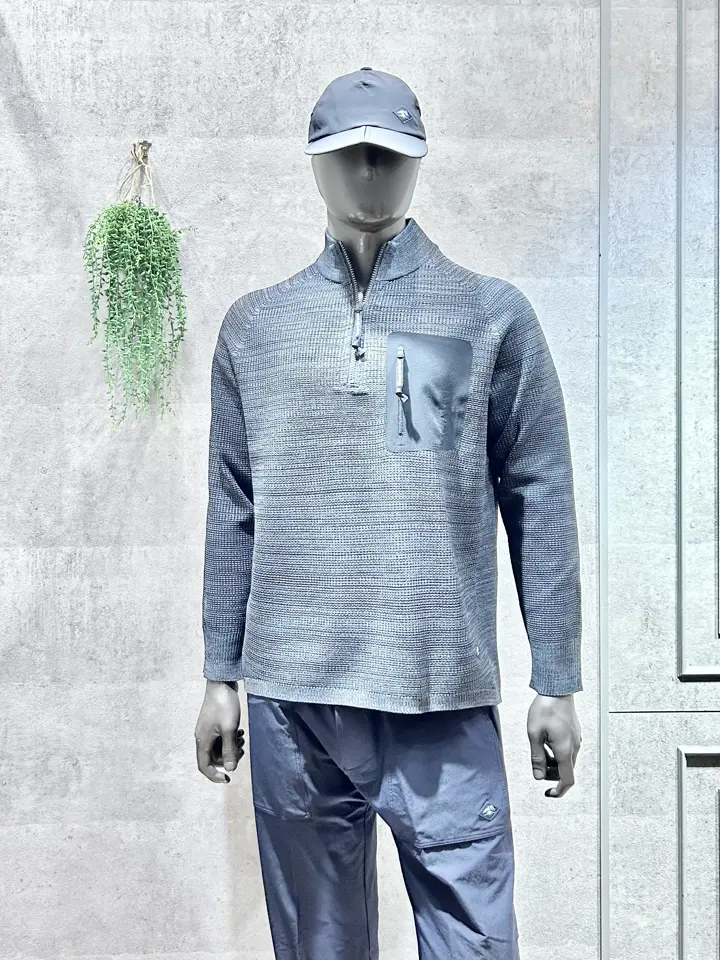 JOSEPH ABBOUD MOUNTAIN 二澤 コーディネート画像