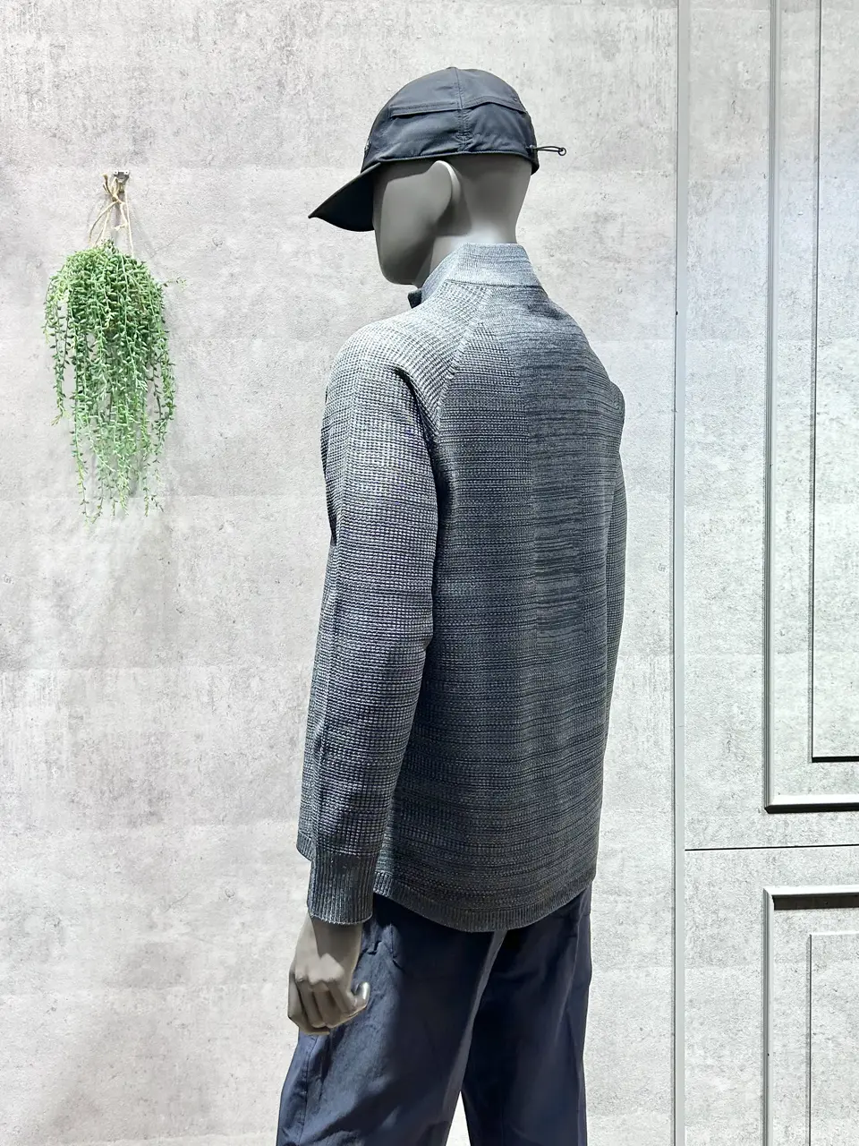 JOSEPH ABBOUD MOUNTAIN 二澤 コーディネート画像