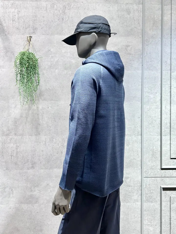 JOSEPH ABBOUD MOUNTAIN 二澤 コーディネート画像