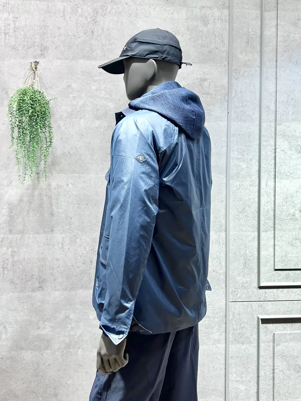 JOSEPH ABBOUD MOUNTAIN 二澤 コーディネート画像