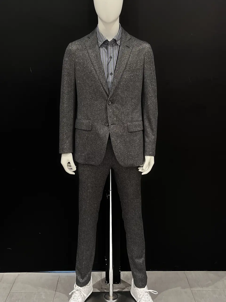 JOSEPH ABBOUD 長塚 コーディネート画像