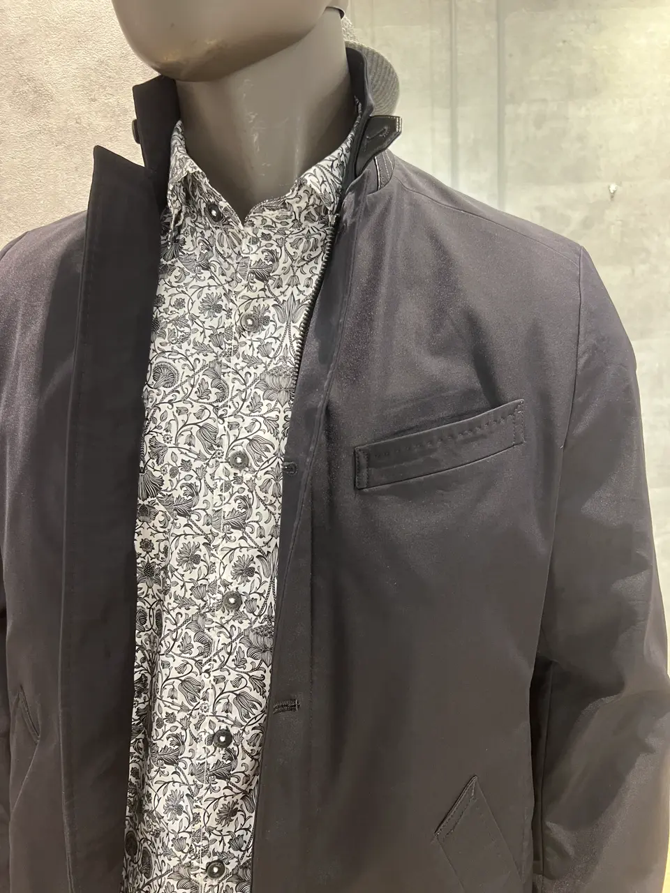 JOSEPH ABBOUD 上條 コーディネート画像