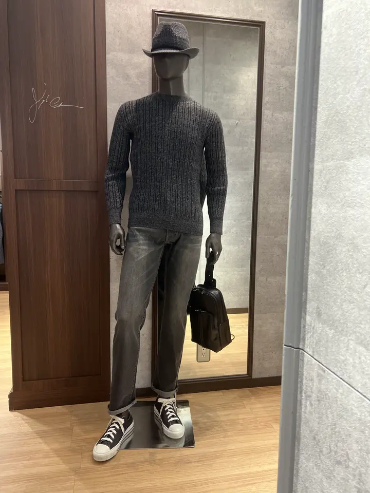 JOSEPH ABBOUD 上條 コーディネート画像