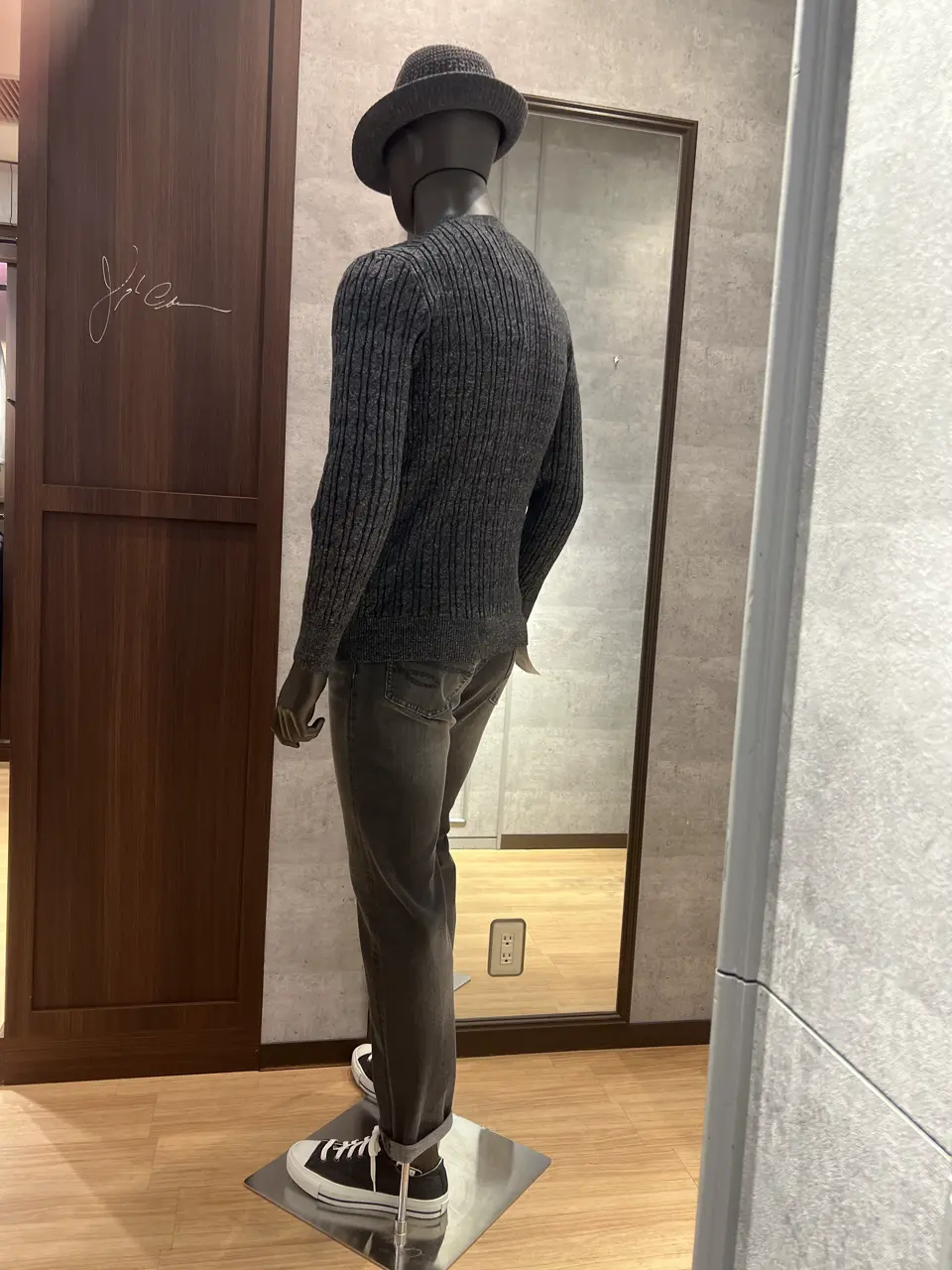 JOSEPH ABBOUD 上條 コーディネート画像