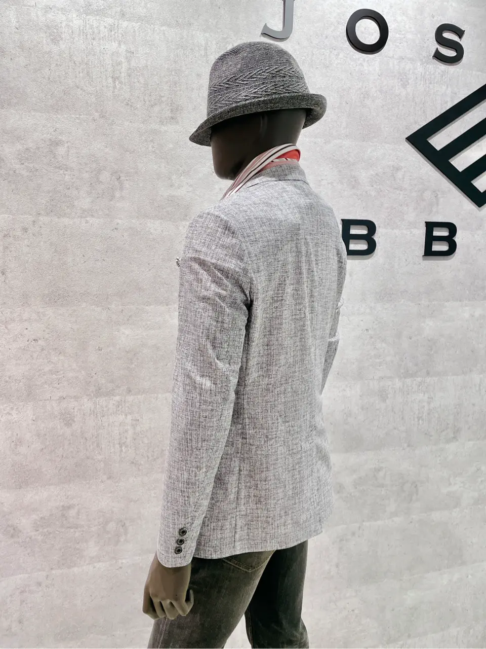 JOSEPH ABBOUD 二澤 コーディネート画像