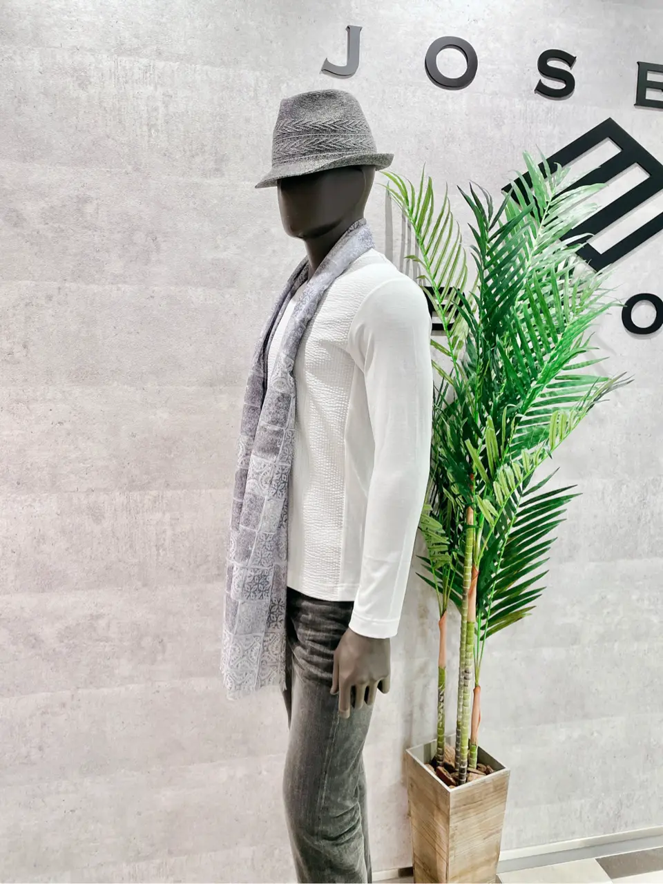 JOSEPH ABBOUD 二澤 コーディネート画像