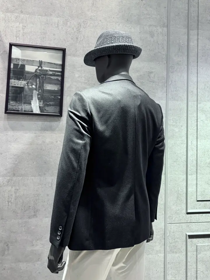 JOSEPH ABBOUD 二澤 コーディネート画像