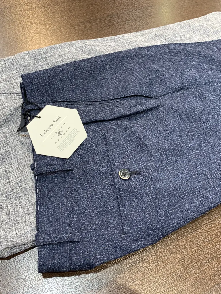 JOSEPH ABBOUD 秦 コーディネート画像