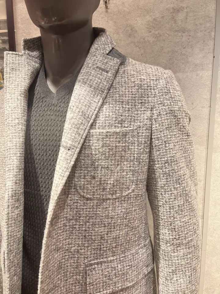 JOSEPH ABBOUD 上條 コーディネート画像