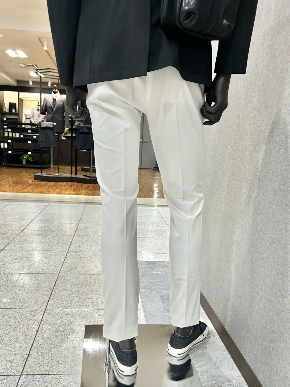 JOSEPH ABBOUD 上田 コーディネート画像