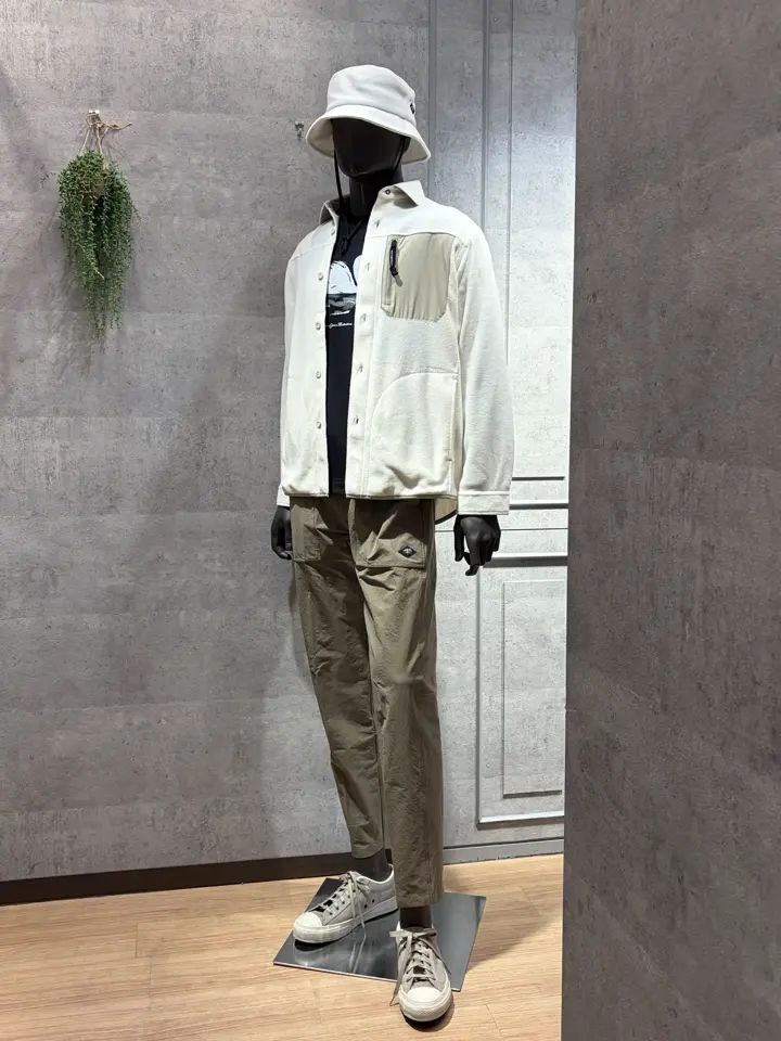 JOSEPH ABBOUD MOUNTAIN 上條 コーディネート画像